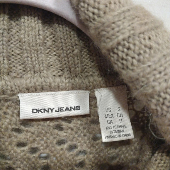 NWT DKNY Jeans Women's Tan Mohair Wool Blend Slouchy Cowl Neck Sweater Sz S Y2K - Picture 2 of 7